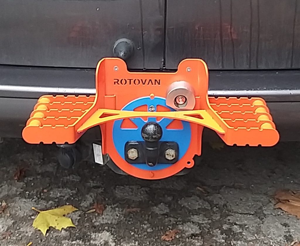 Antivol camionnette utilitaire, le marchepied bloque porte van aménagé, sécurisation des porte fourgon utilitaire